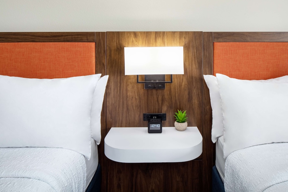 hampton inn lexington south keeneland airport