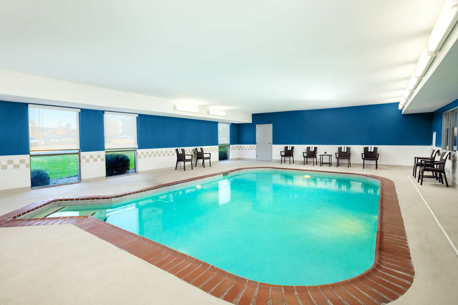 hampton inn lexington south keeneland airport