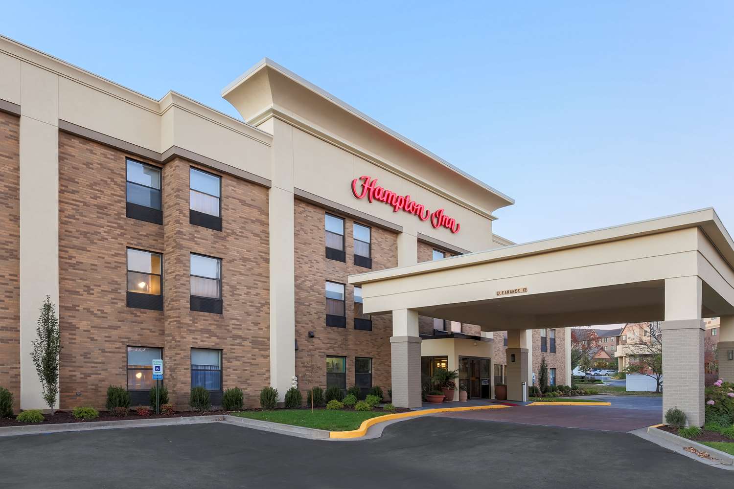 hampton inn lexington south keeneland airport