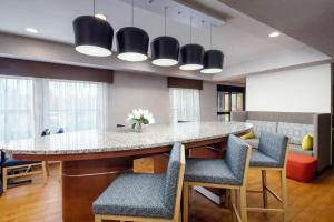 hampton inn lexington south keeneland airport