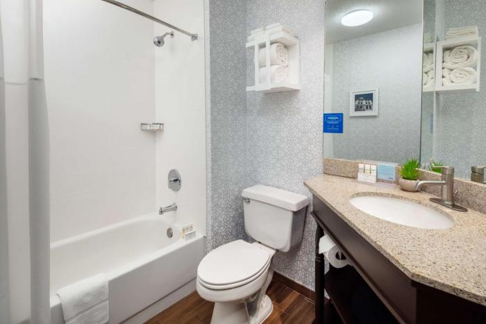 hampton inn lexington south keeneland airport