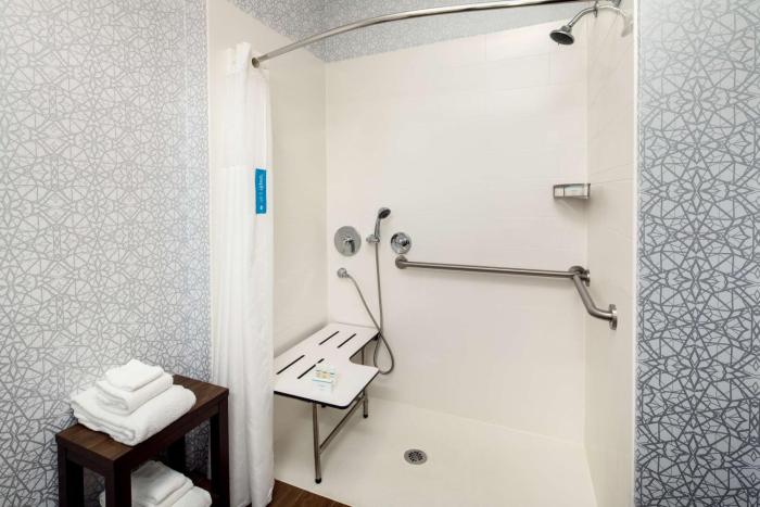 hampton inn lexington south keeneland airport
