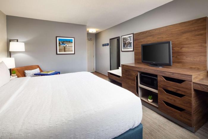 hampton inn lexington south keeneland airport