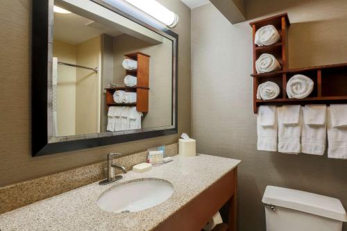 hampton inn lexington south keeneland airport