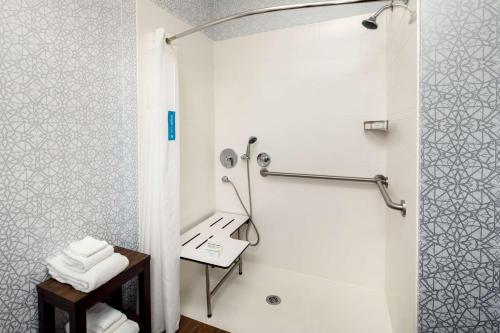 hampton inn lexington south keeneland airport