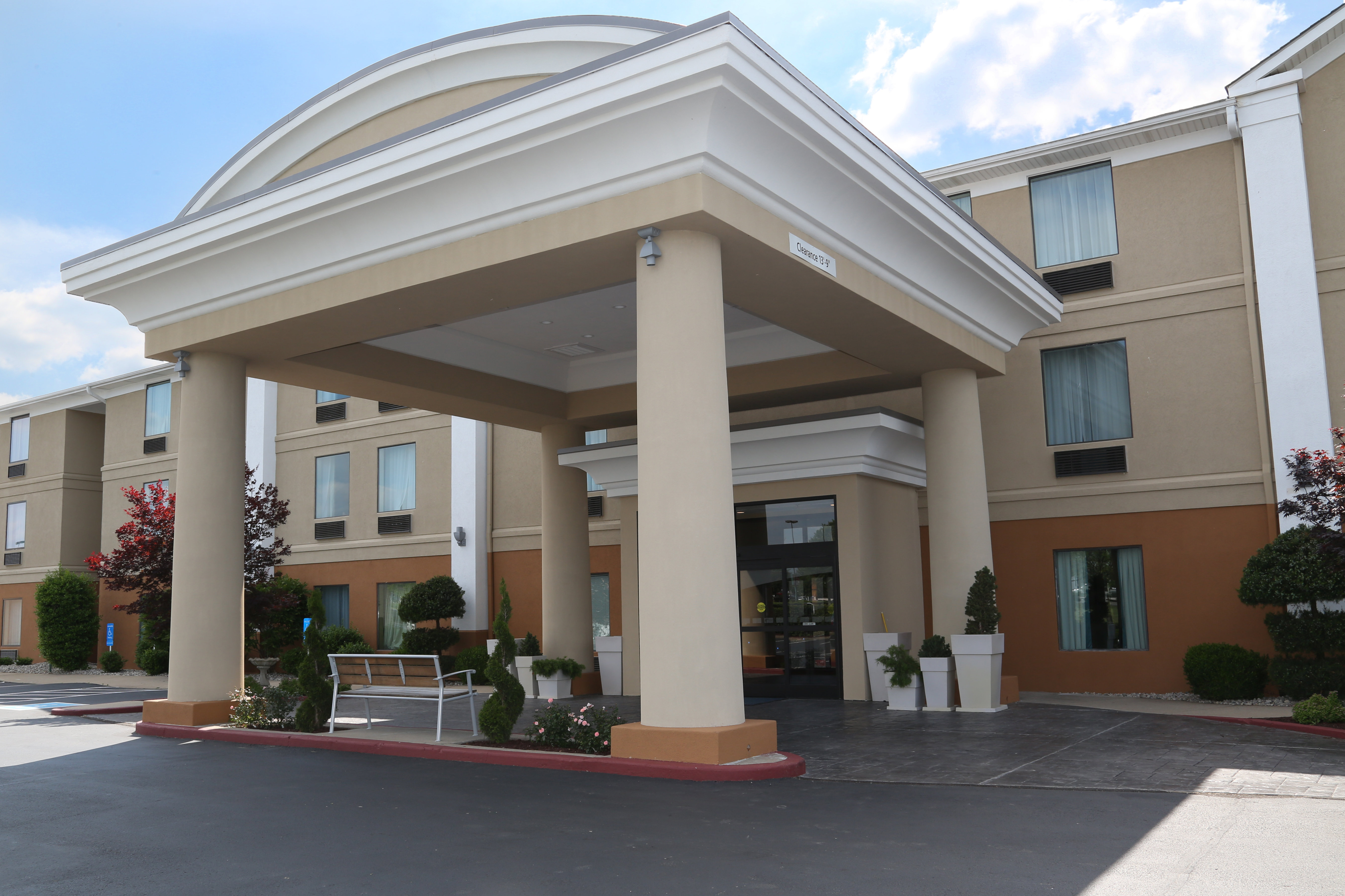 holiday inn express nicholasville by ihg