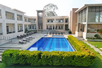 spree resort at century wintersun