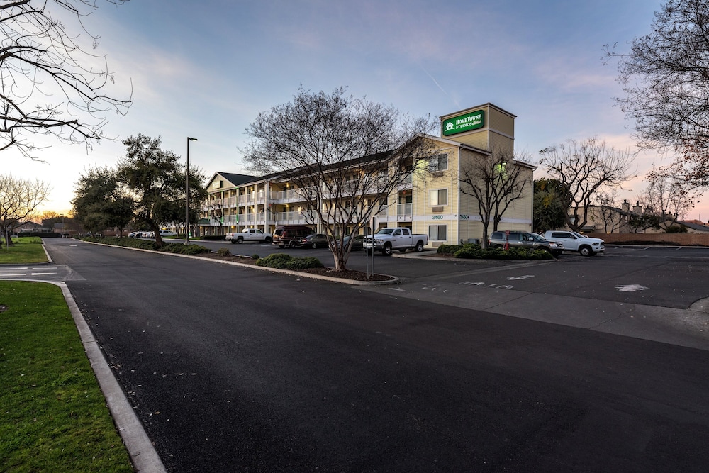 Hometowne Studios By Red Roof Fresno - West,Fresno County>>Fresno,2 star