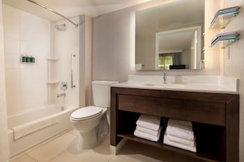 sonesta es suites fresno