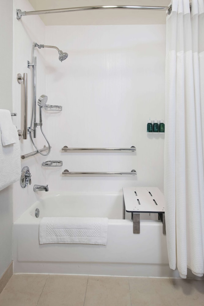 sonesta es suites fresno