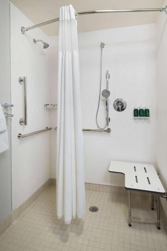sonesta es suites fresno