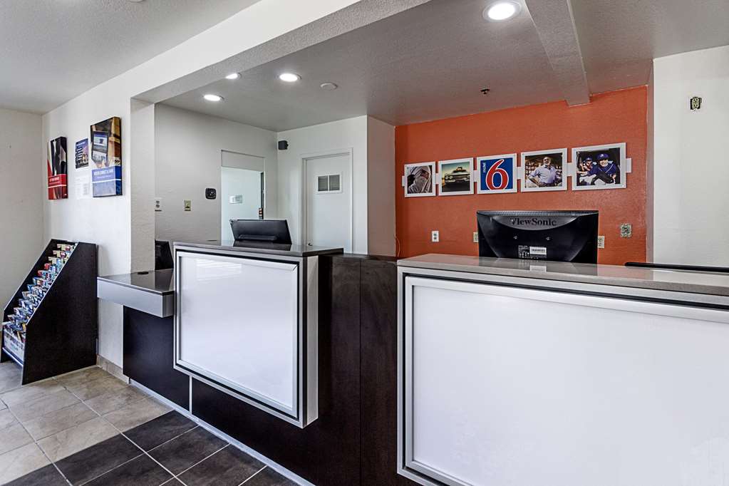 motel 6 fresno ca