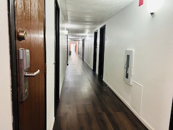Travelodge By Wyndham Valleyfair Shakopee,Minneapolis - St. Paul>>Chanhassen,2 star