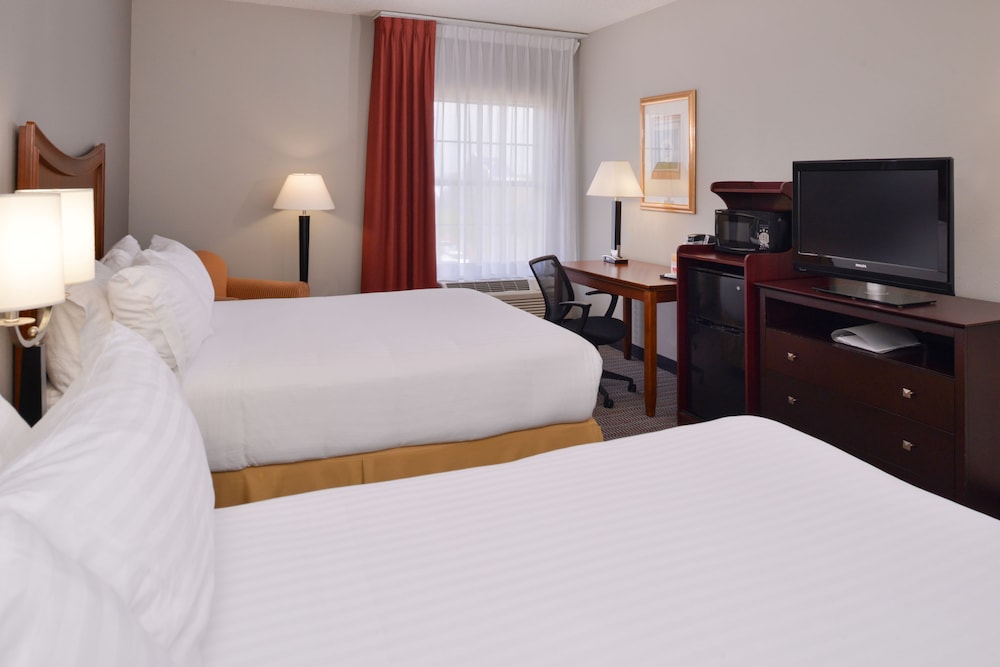 holiday inn express and suites north little rock