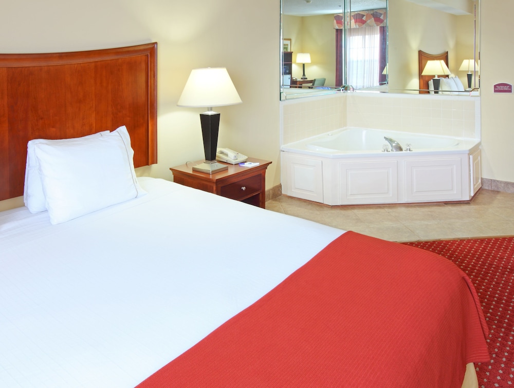 holiday inn express and suites north little rock