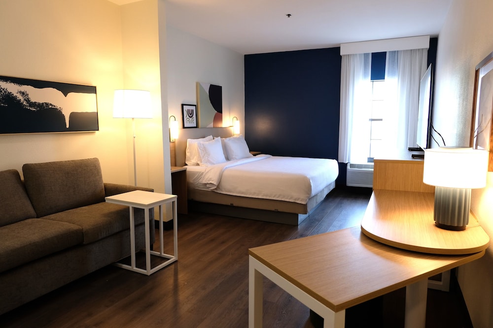 holiday inn express and suites north little rock