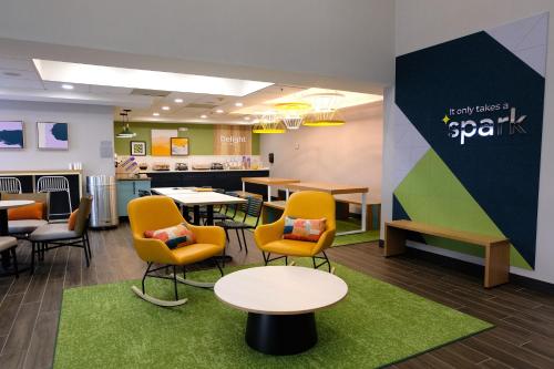 holiday inn express and suites north little rock