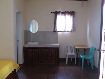 aj travellers inn annex