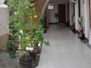 aj travellers inn annex