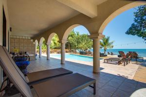 mariposa belize beach resort