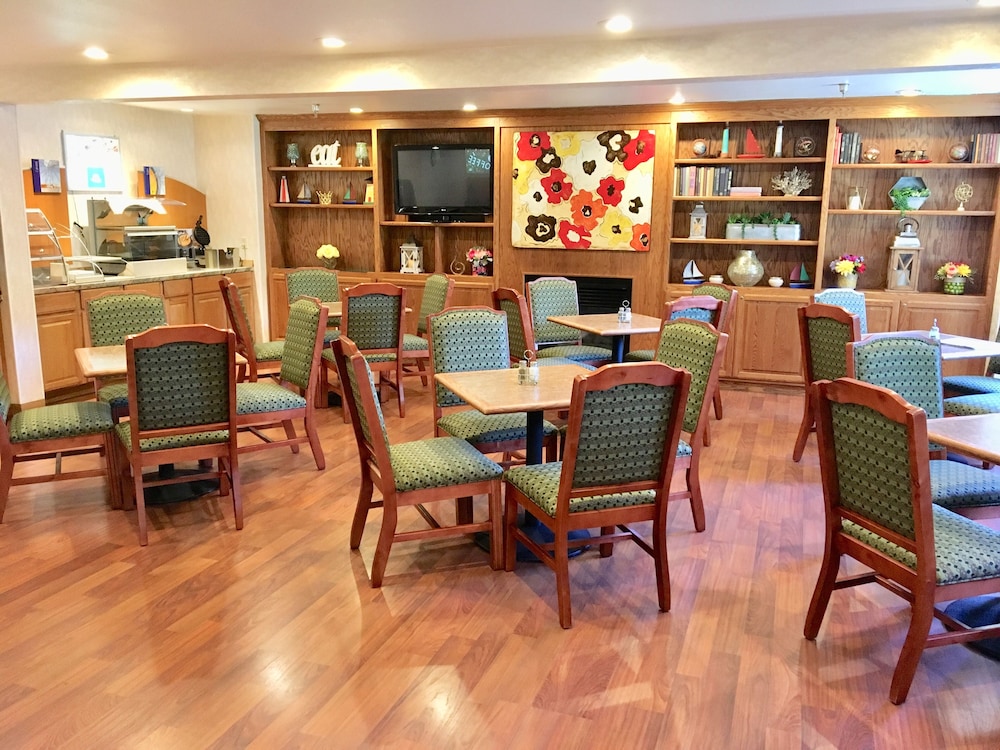 guesthouse inn and suites hotel poulsbo