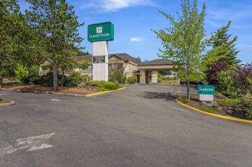 guesthouse inn and suites hotel poulsbo
