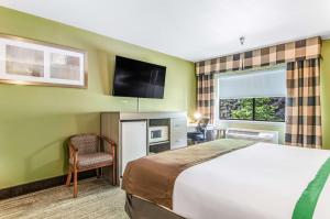 guesthouse inn and suites hotel poulsbo