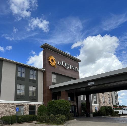 La Quinta Inn & Suites Denison-North Lake Texoma,In Denison,3 star