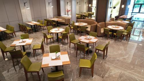 rising dragon international hotel