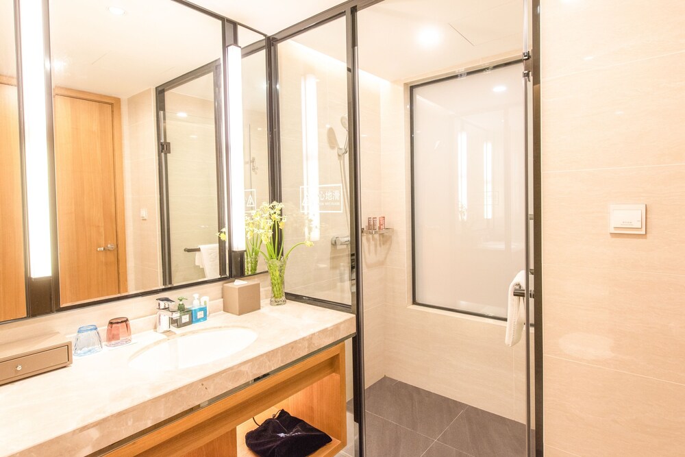 rising dragon international hotel