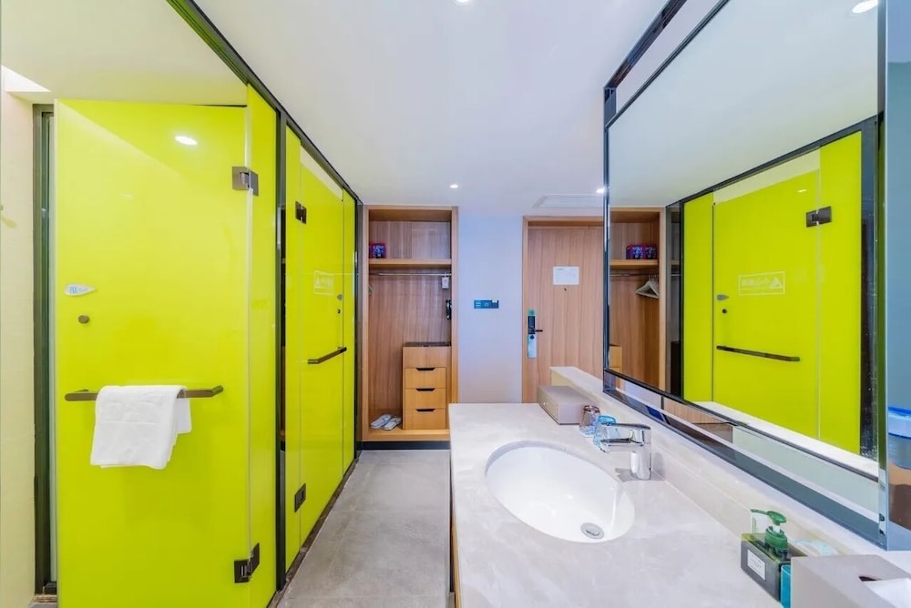 rising dragon international hotel