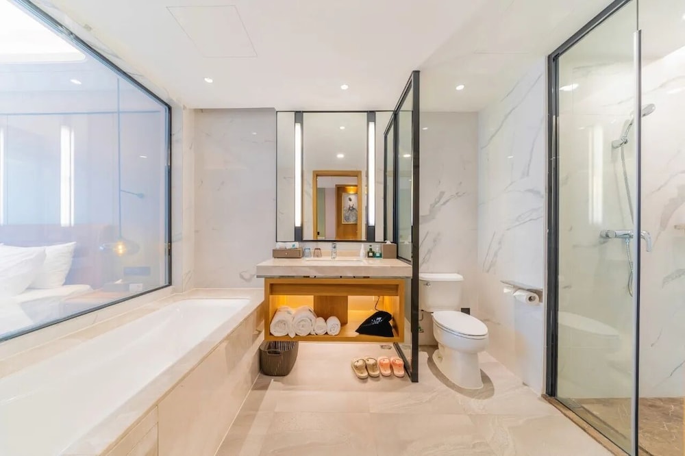 rising dragon international hotel