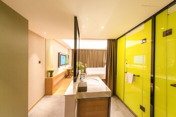 rising dragon international hotel