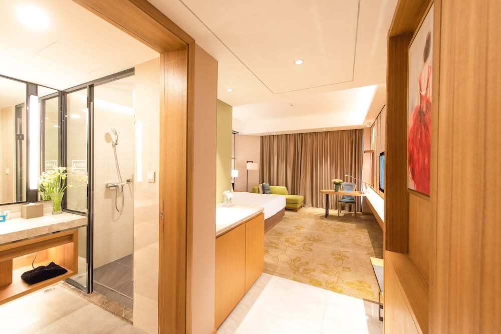 rising dragon international hotel