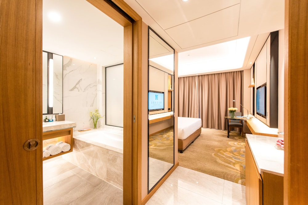 rising dragon international hotel