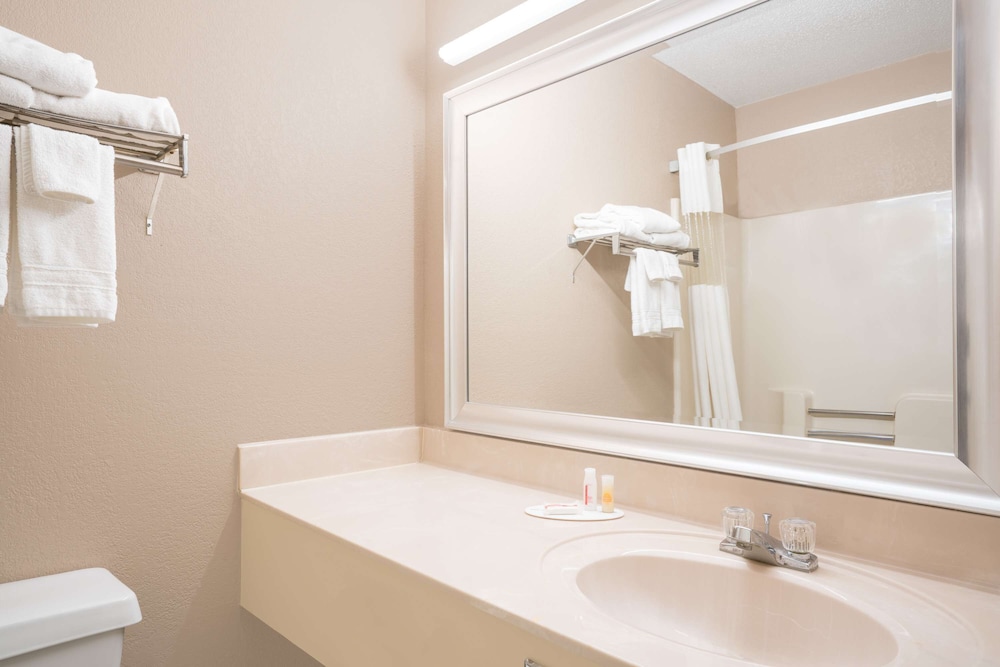 days inn by wyndham mankato