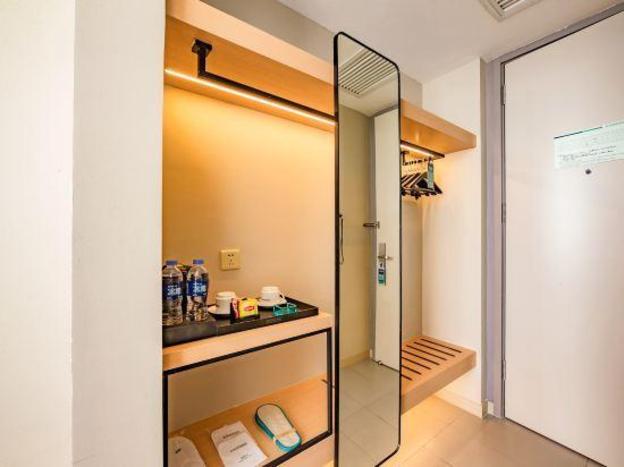home inn selected dandong andong old street