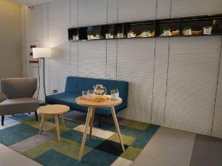 home inn selected dandong andong old street