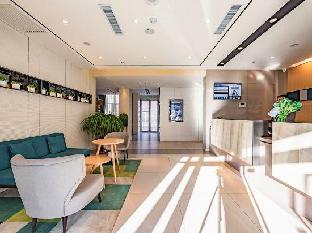 home inn selected dandong andong old street