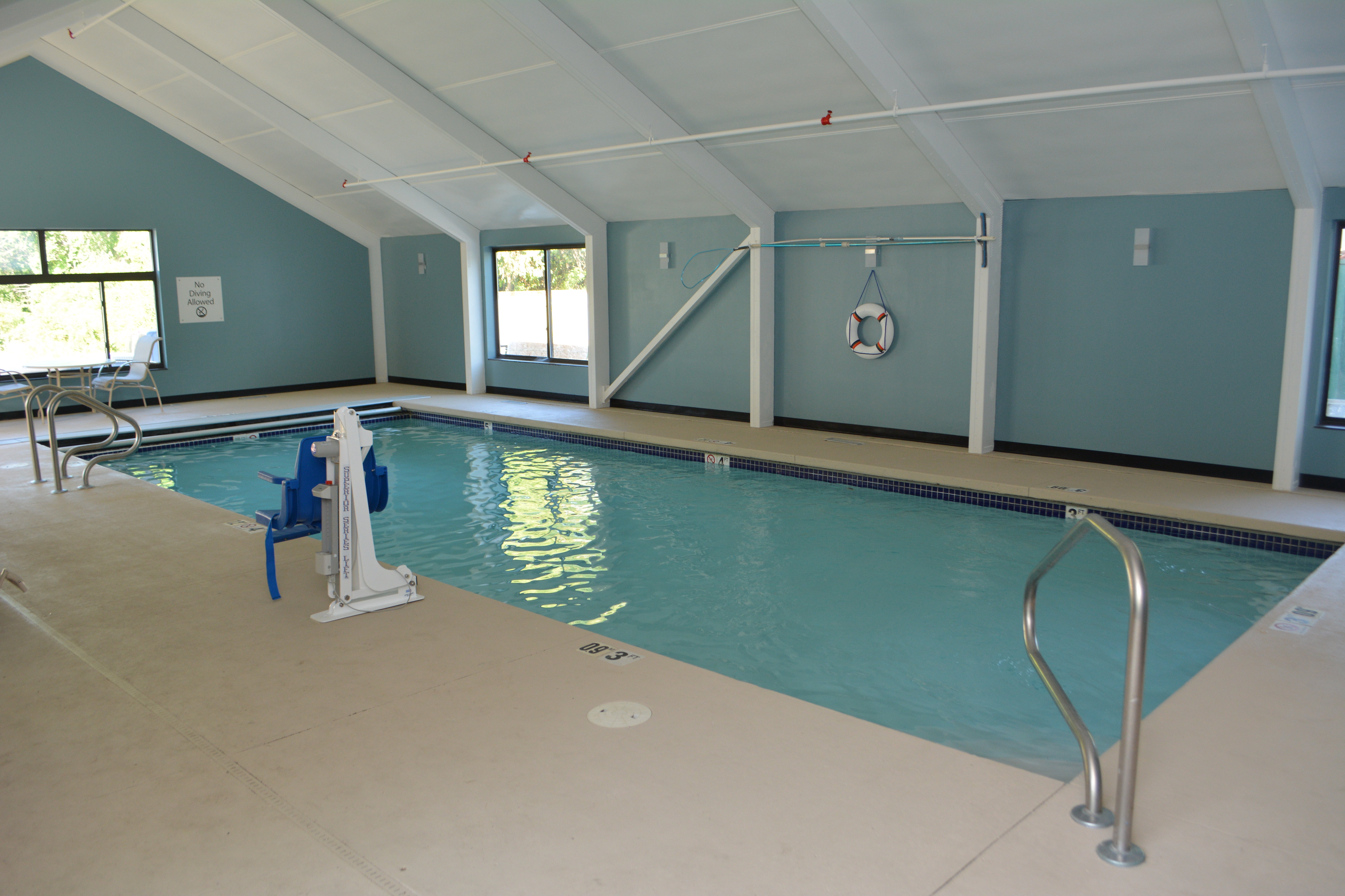 holiday inn express and suites waterville north by ihg