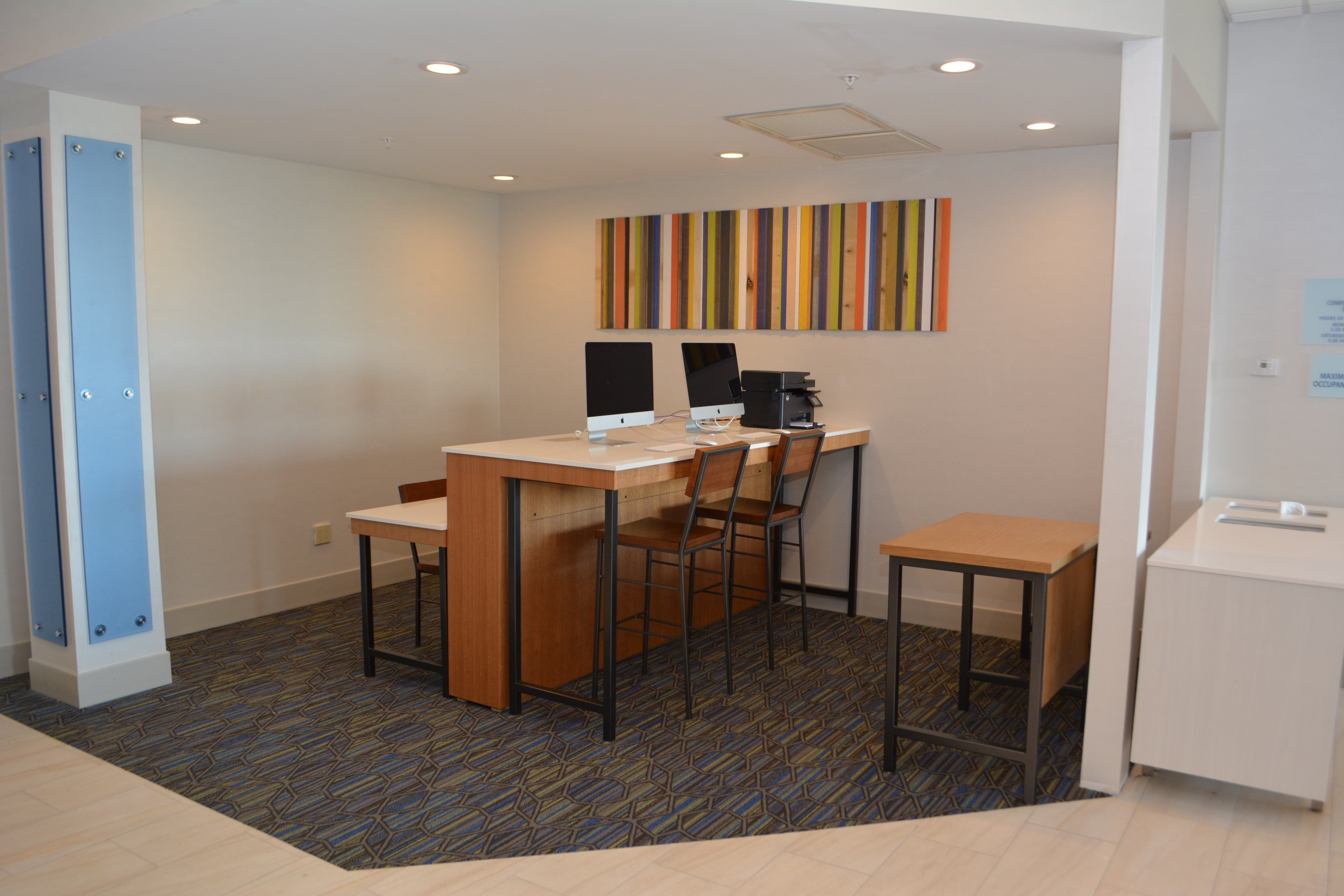 holiday inn express and suites waterville north by ihg