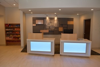 Holiday Inn Express & Suites Waterville - North By Ihg,Oakland>>Augusta,3 star