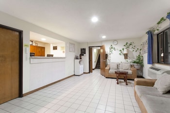 super 8 by wyndham lewiston auburn area