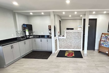 super 8 by wyndham lewiston auburn area