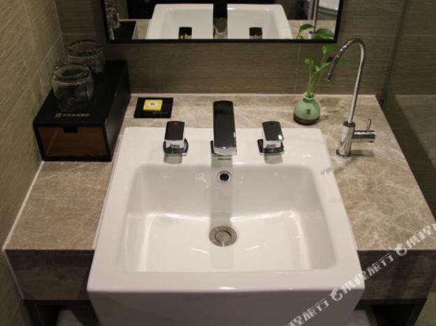 home inn plus beijing wukesong