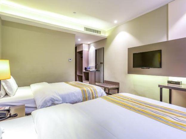 home inn plus beijing wukesong