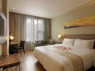 home inn plus beijing wukesong