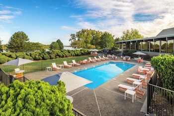 holiday inn richland on the river by ihg