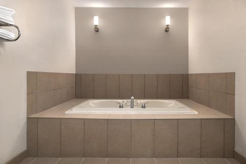 country inn and suites by radisson brookings sd