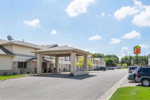Super 8 By Wyndham Brookings,De Smet>>Brookings,2 star
